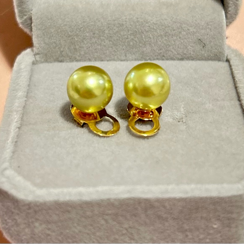 14 k gold setting Elegant Avocado South Sea Pearl Earrings - 8.8-9mm diameter